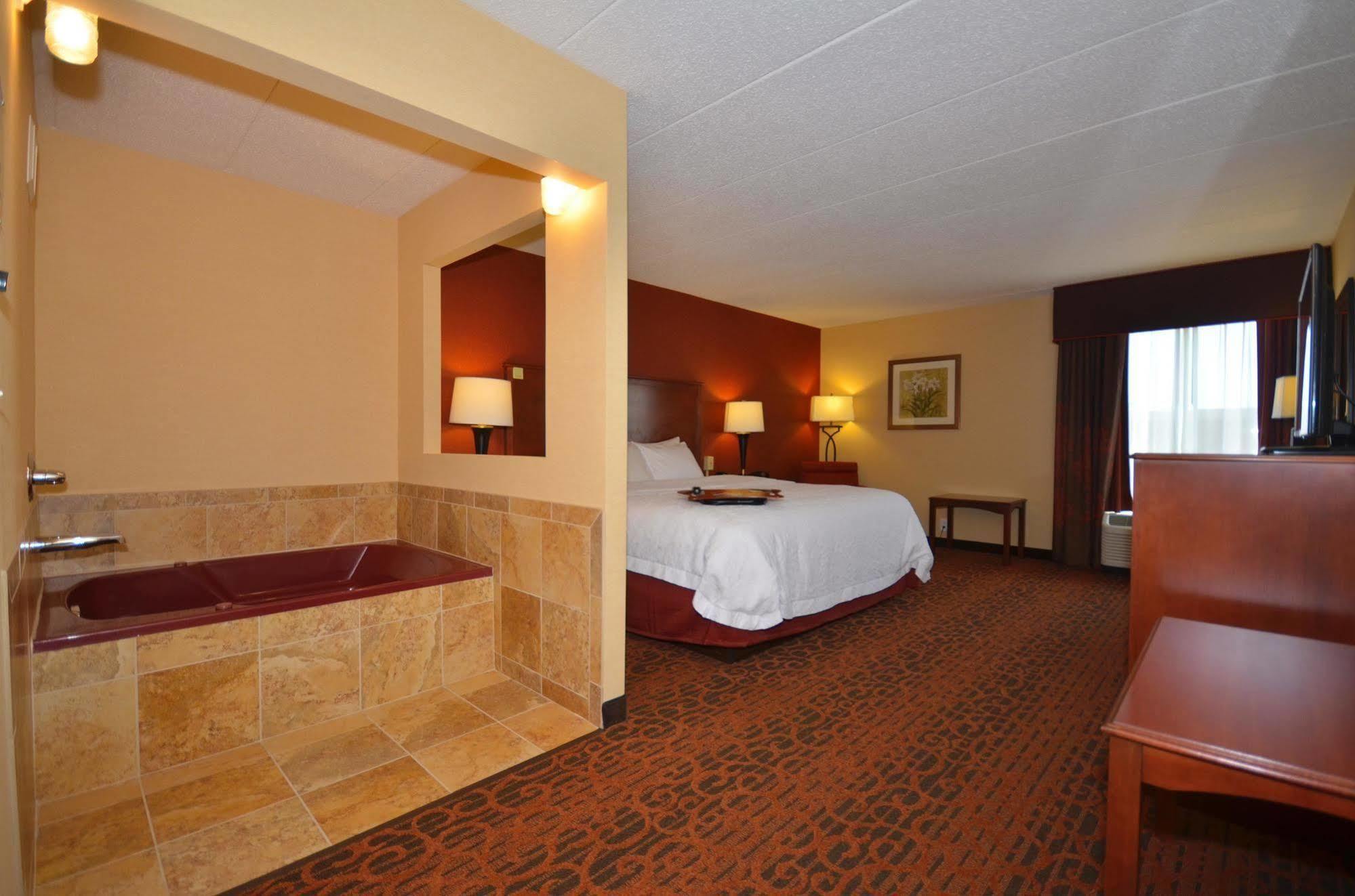 Hampton Inn Troy Exterior photo